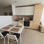 Playa Mirar In Palm Garden Apartment